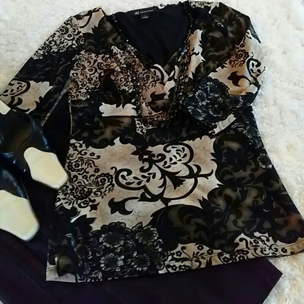 Print V-neck Top